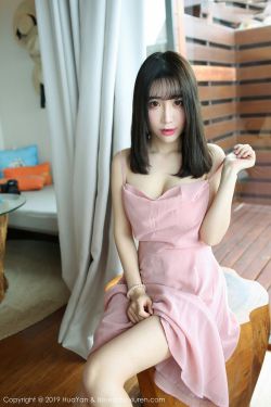 扒开美女衣服挠痒痒全身